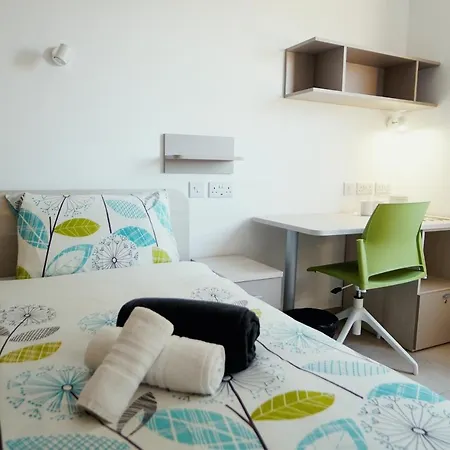 Campus Hub Malta Vandrarhem *