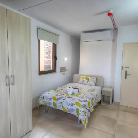 Hostel Campus Hub Malta Msida