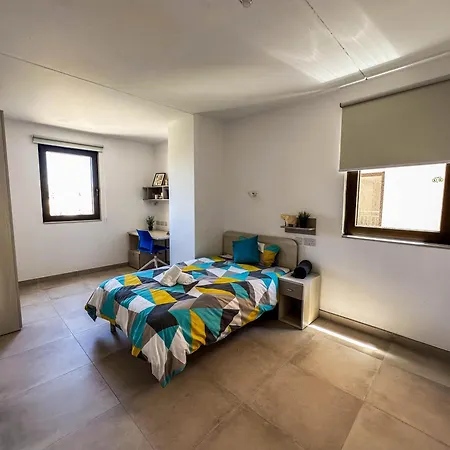 Campus Hub Malta Hostel